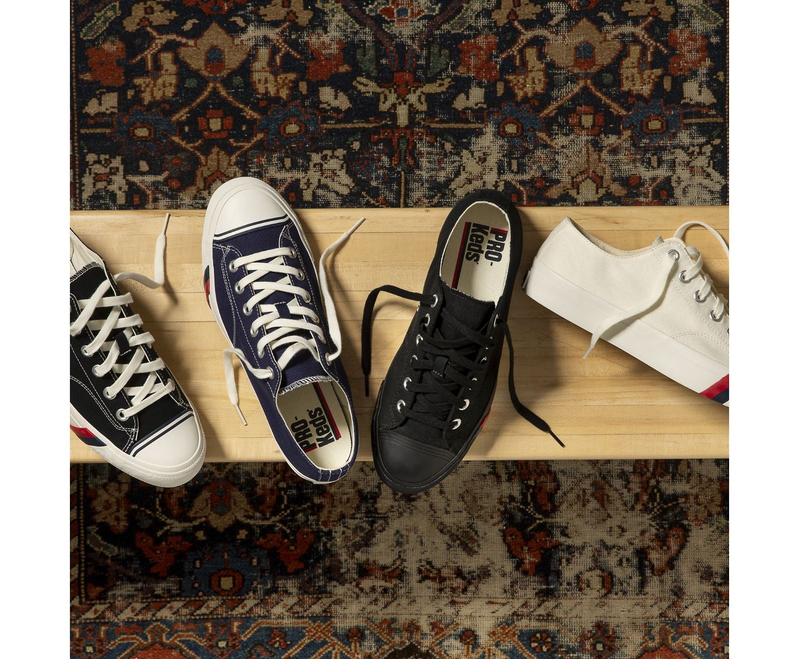 Royal Lo Black / Black