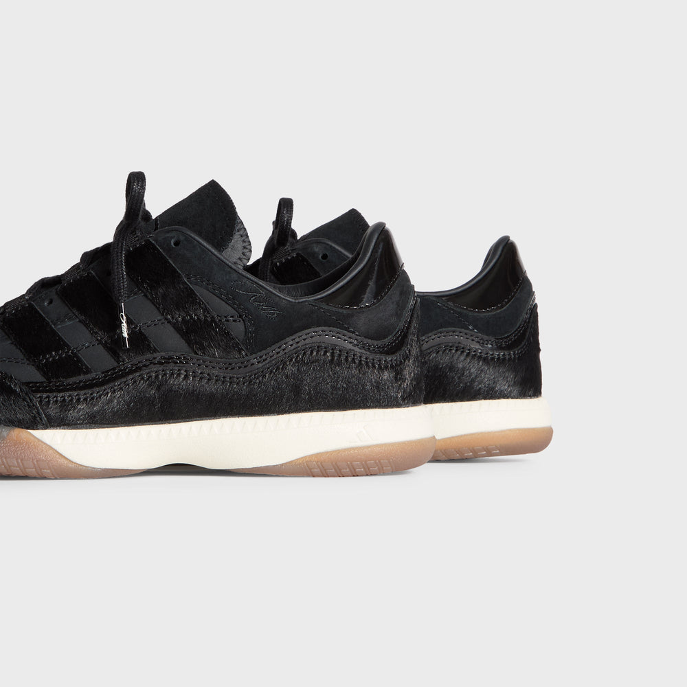 Kith for adidas Football Supernova Indoor - Black / Gum