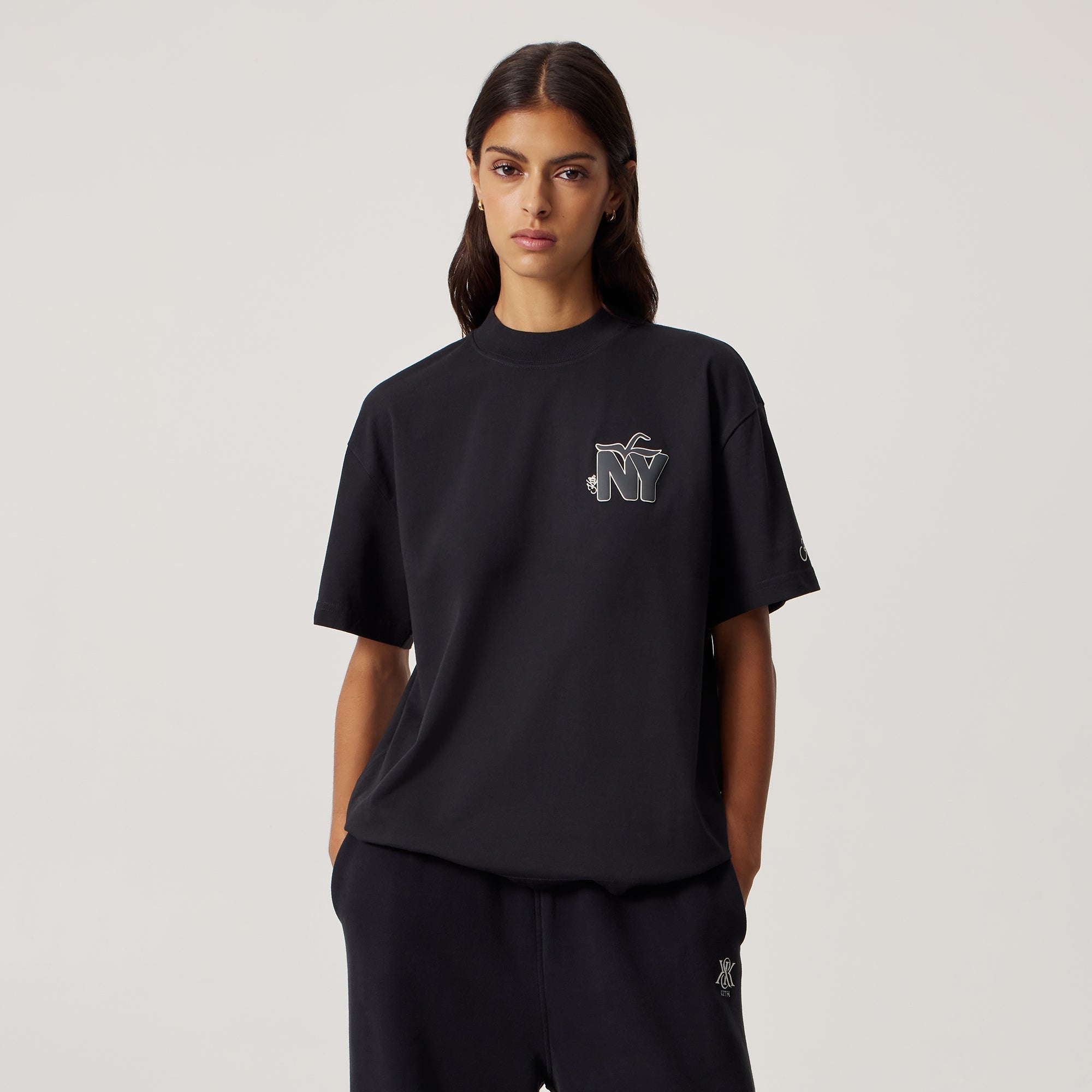 Kith Women Mockneck Vintage NY Apple Tee - Black