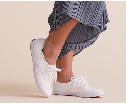 Champion Feat. Organic Cotton White