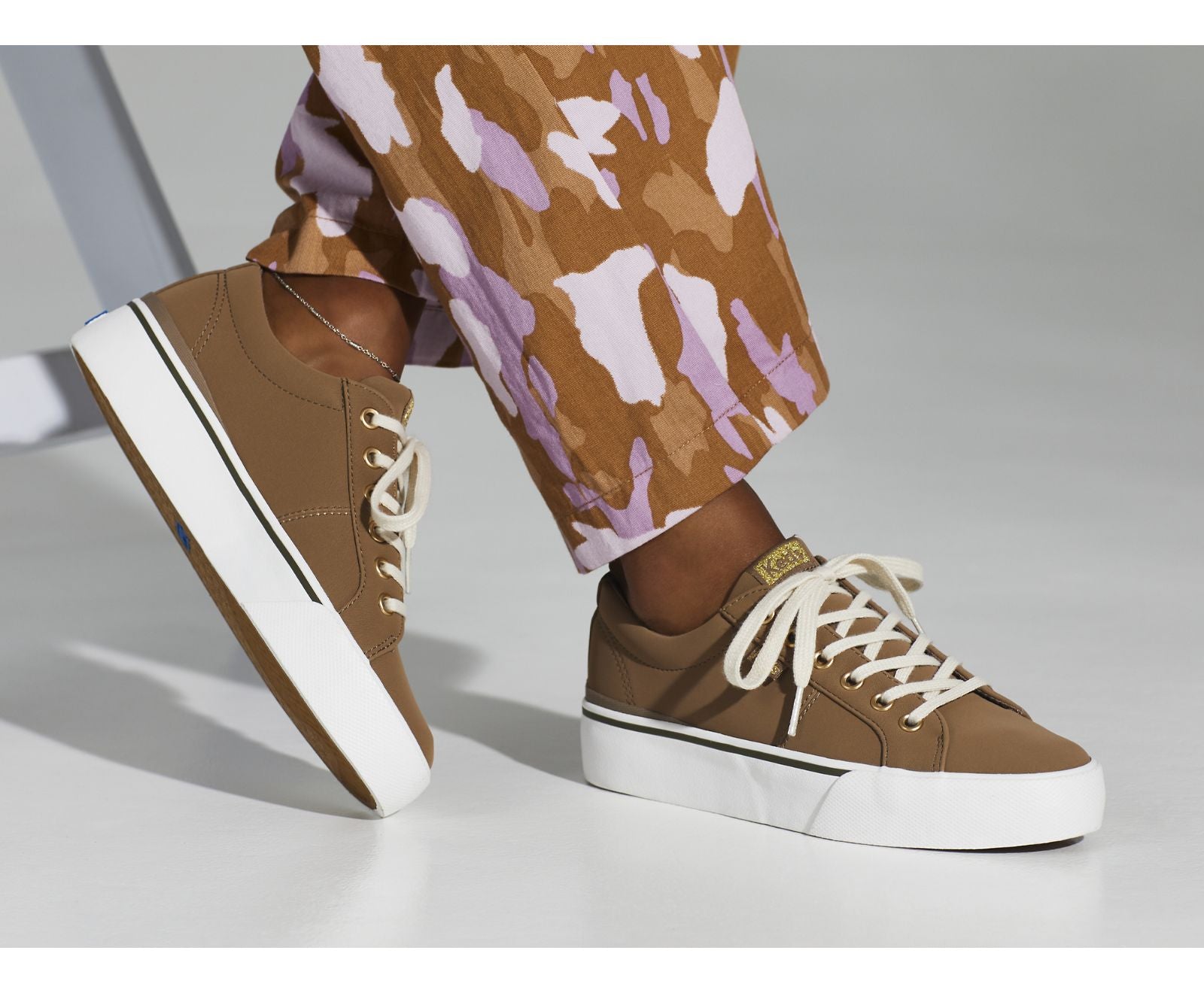 Jump Kick Duo Vegan Soft Buck Brown